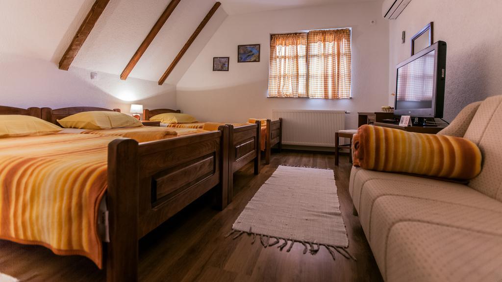 Guest House Rustico Кореница Екстериор снимка